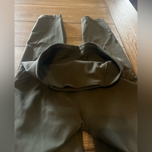 Lululemon Olive Green Size 4 leggings - Picture 3 of 3